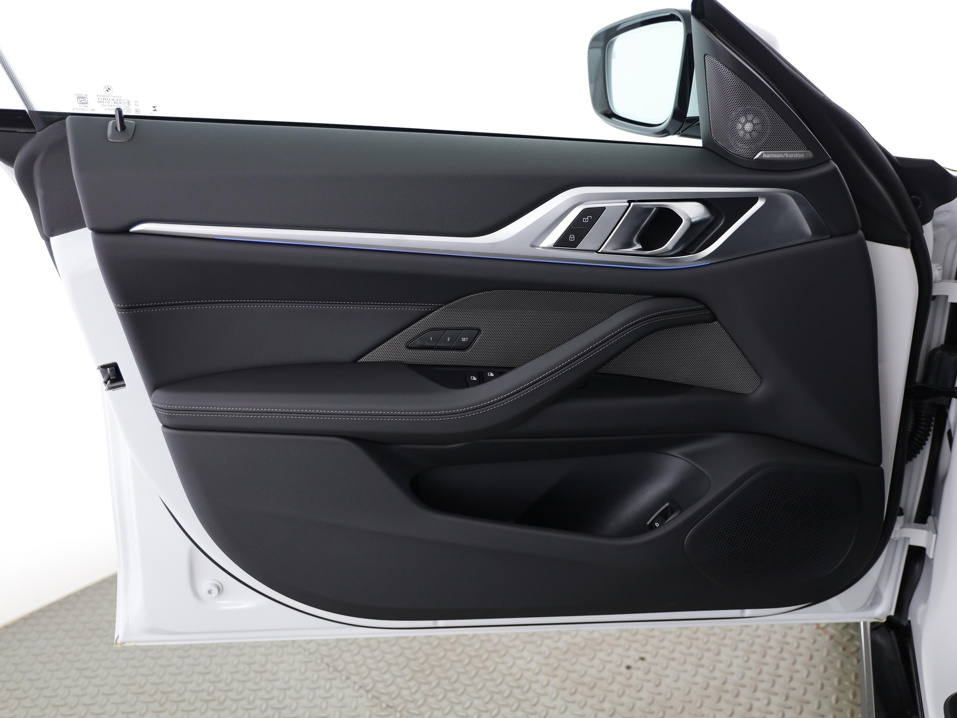 BMW i4 xDrive40-image-8