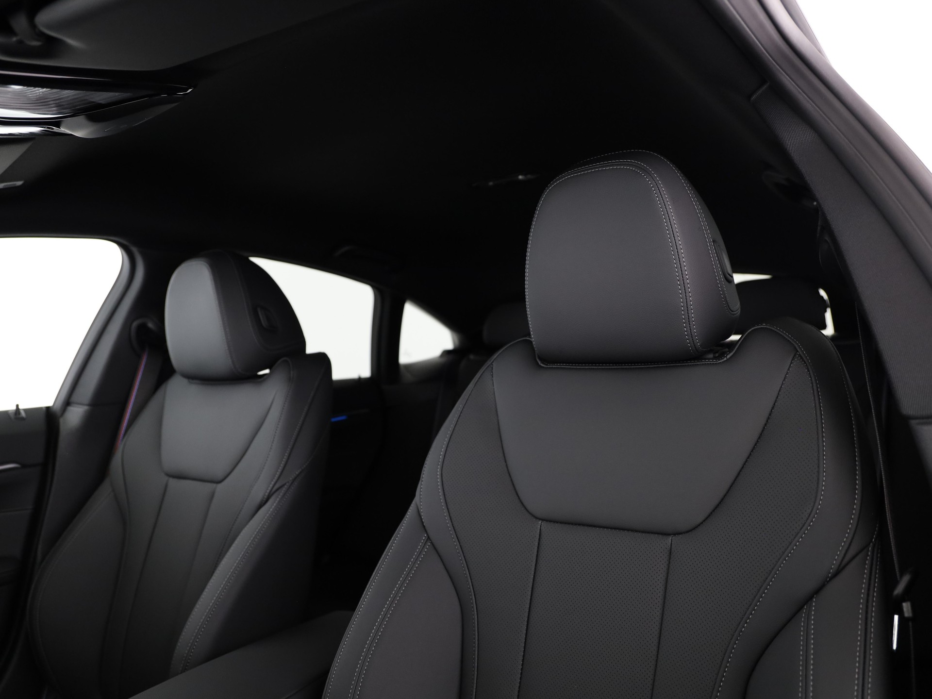 BMW i4 xDrive40-image-6