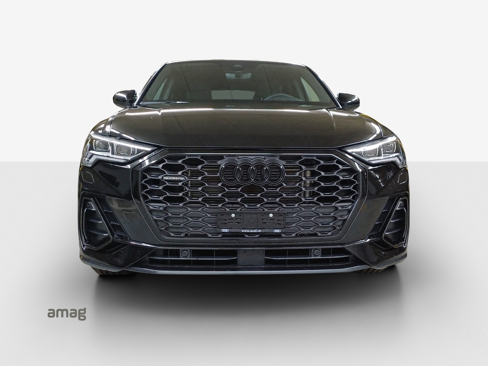 AUDI Q3 Sportback 40 TFSI S line quattro S-tronic-image-6