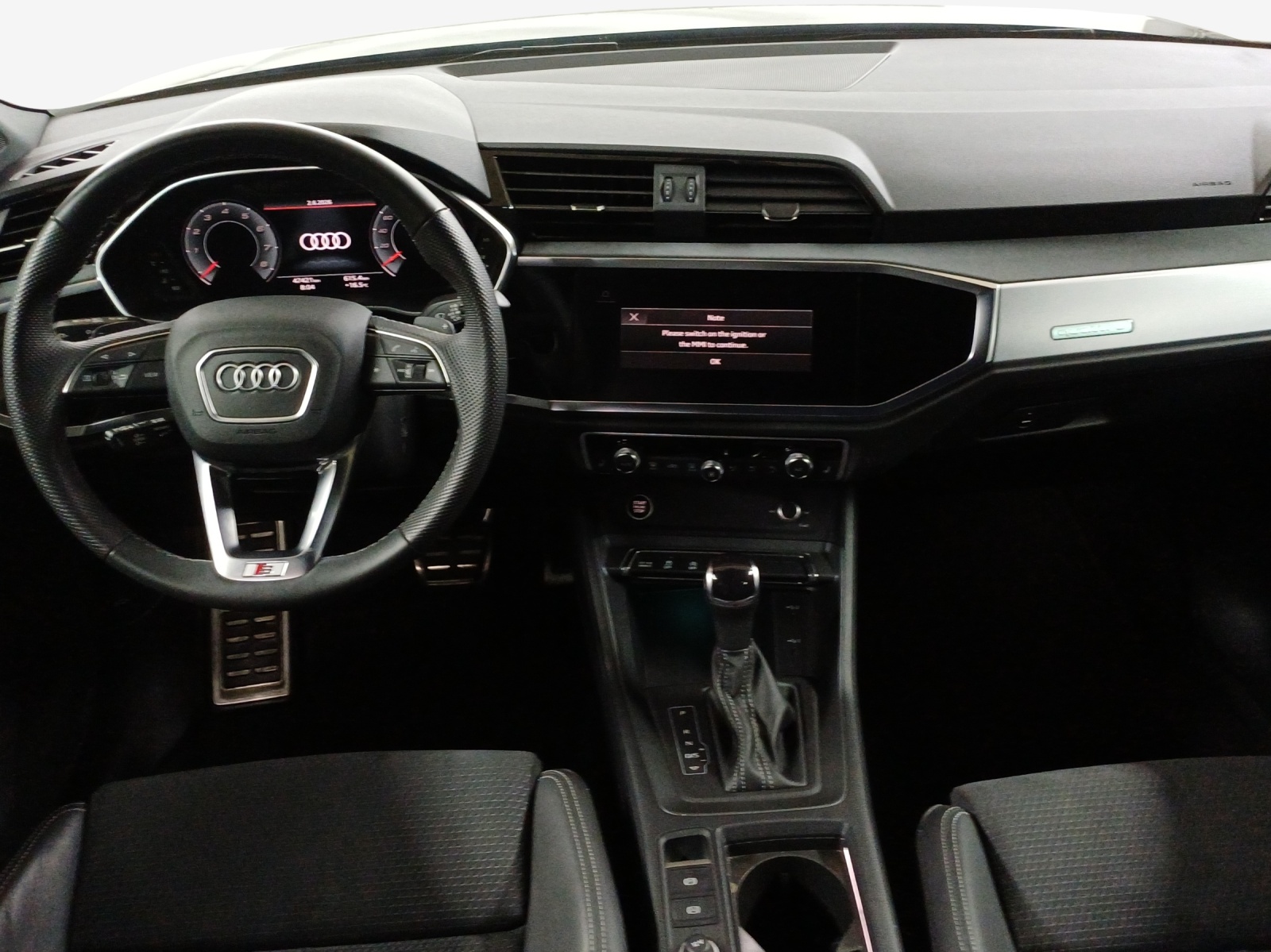 AUDI Q3 Sportback 40 TFSI S line quattro S-tronic-image-8