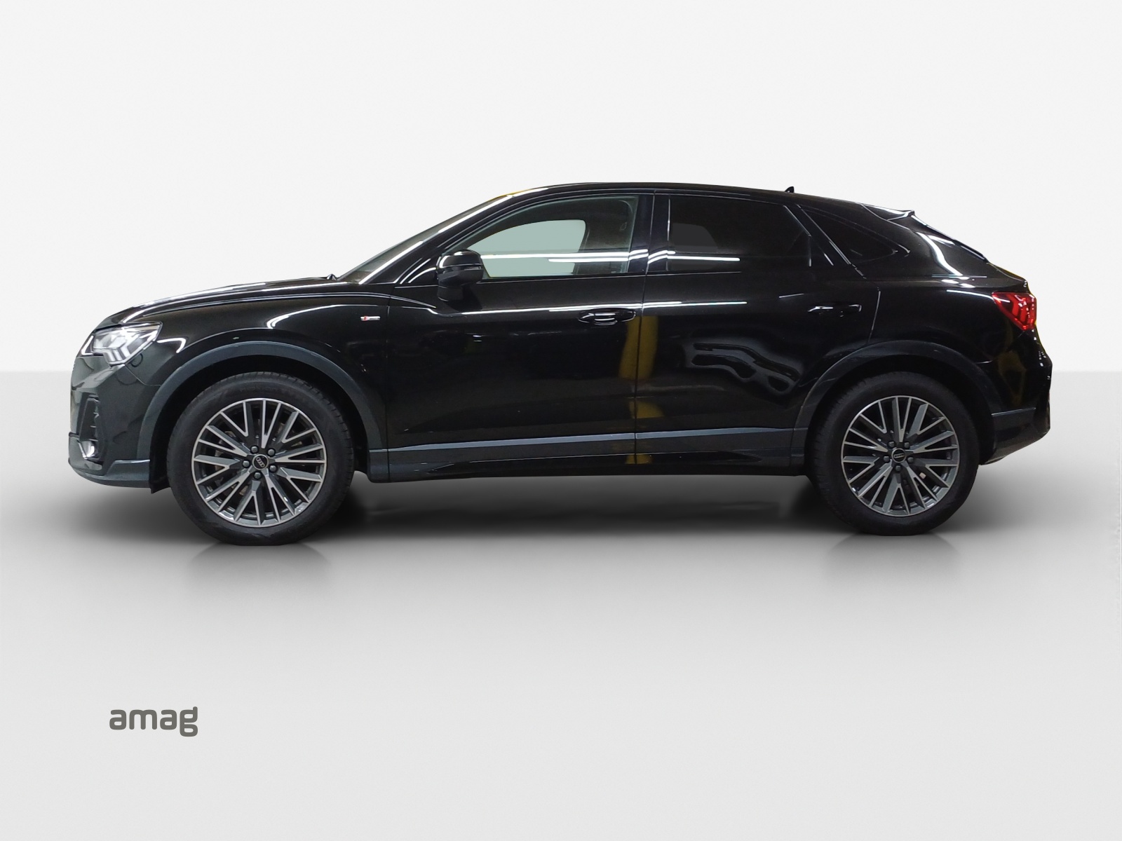 AUDI Q3 Sportback 40 TFSI S line quattro S-tronic-image-1
