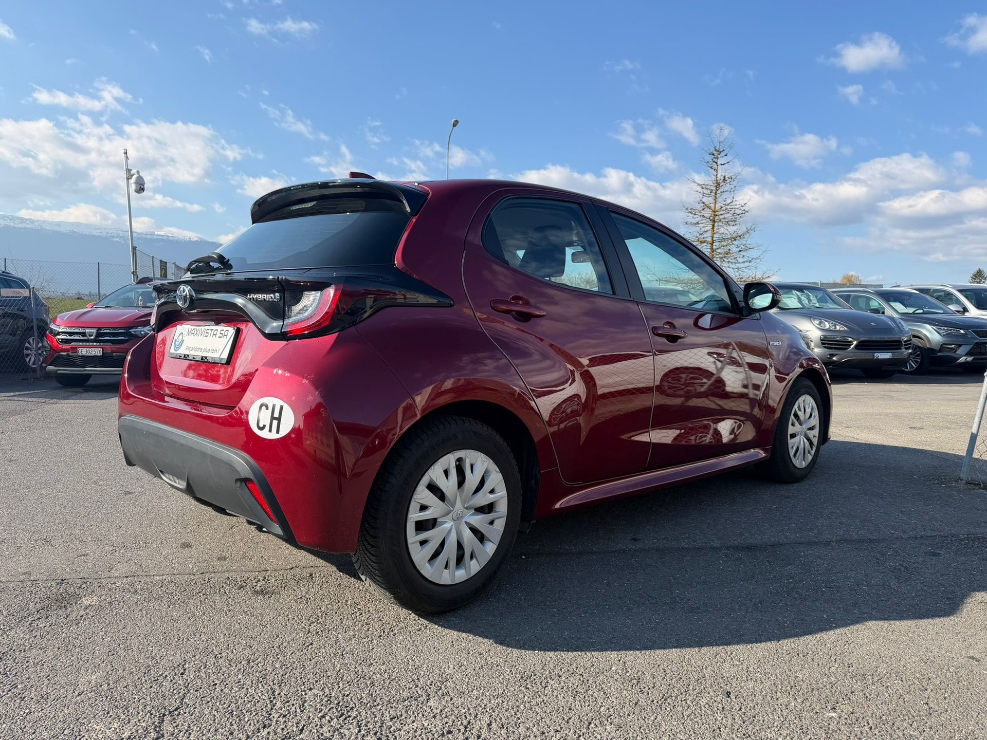 TOYOTA Yaris 1.5 Active e-CVT-image-3