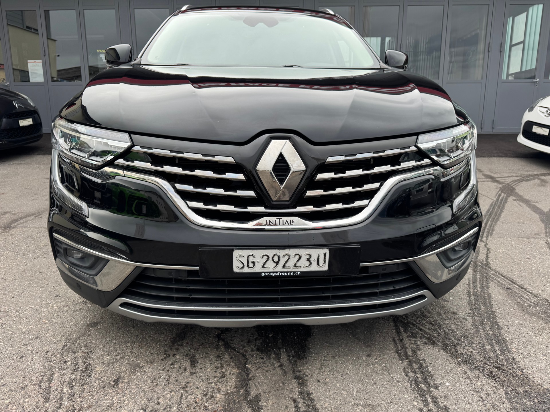 RENAULT Koleos 2.0 dCi Initiale Paris 4WD Xtronic CVT-image-2