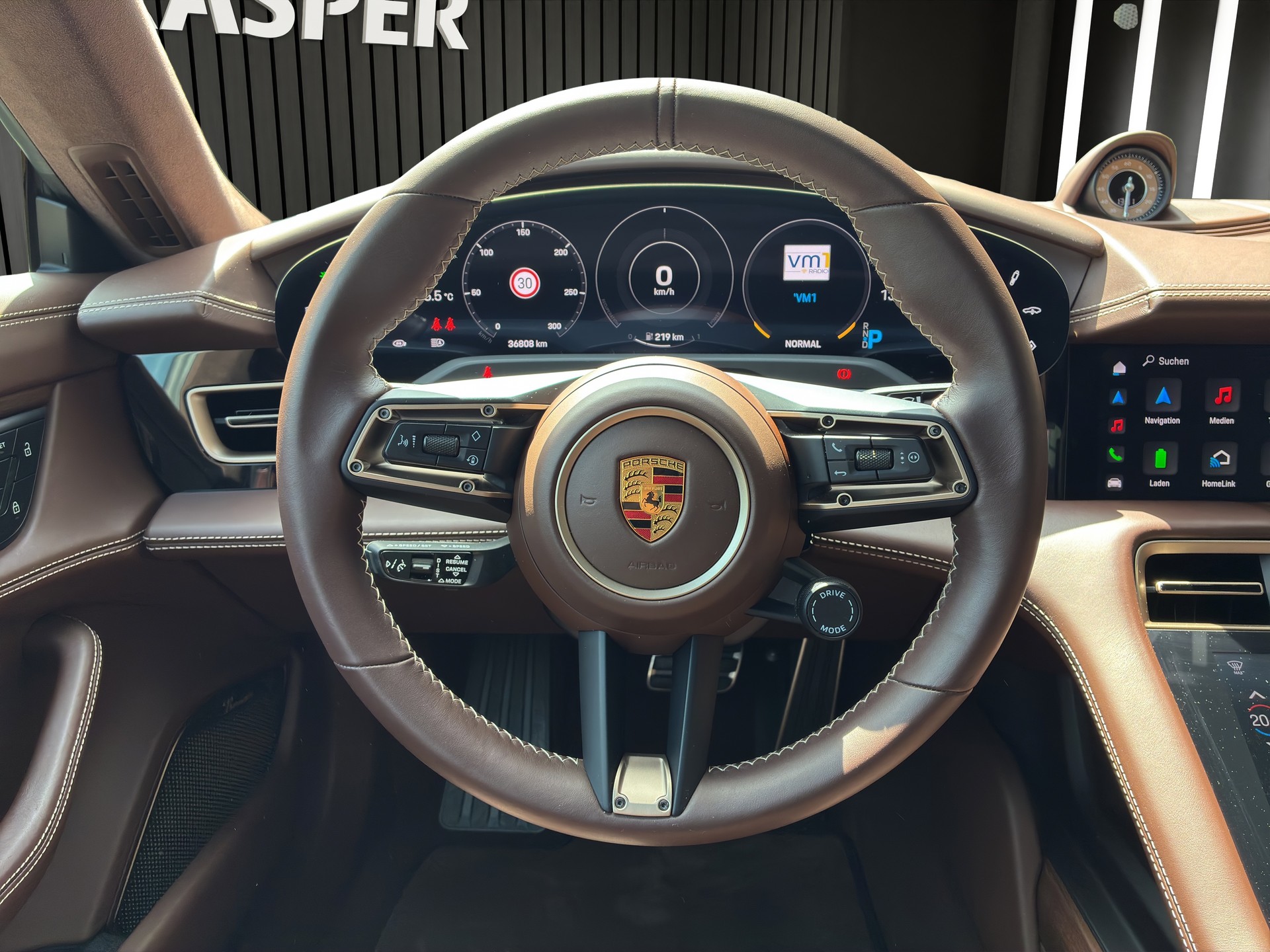 PORSCHE Taycan Turbo S-image-10