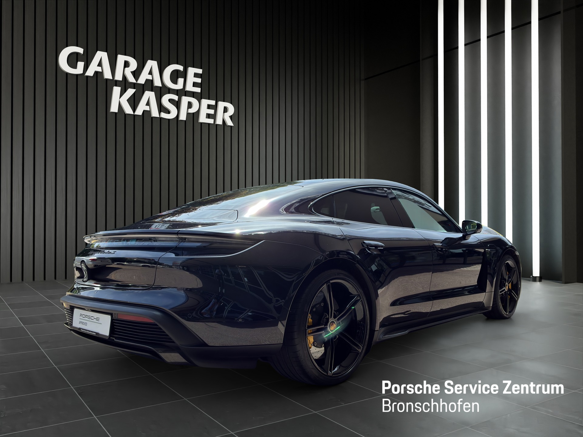 PORSCHE Taycan Turbo S-image-4