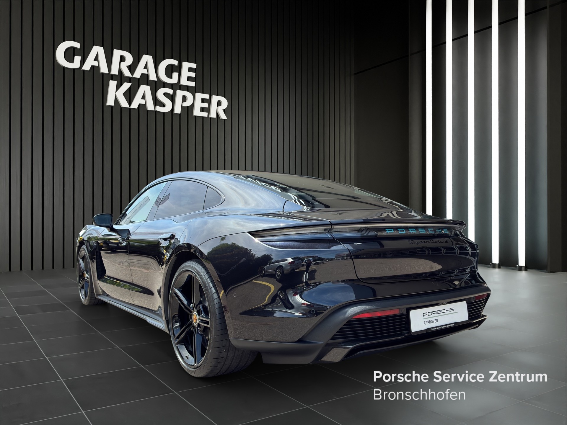 PORSCHE Taycan Turbo S-image-2