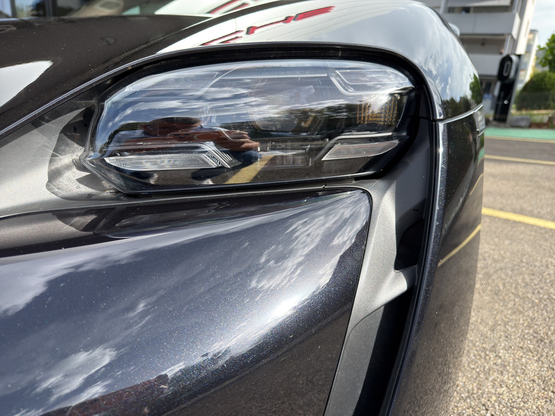 PORSCHE Taycan Turbo S-image-25