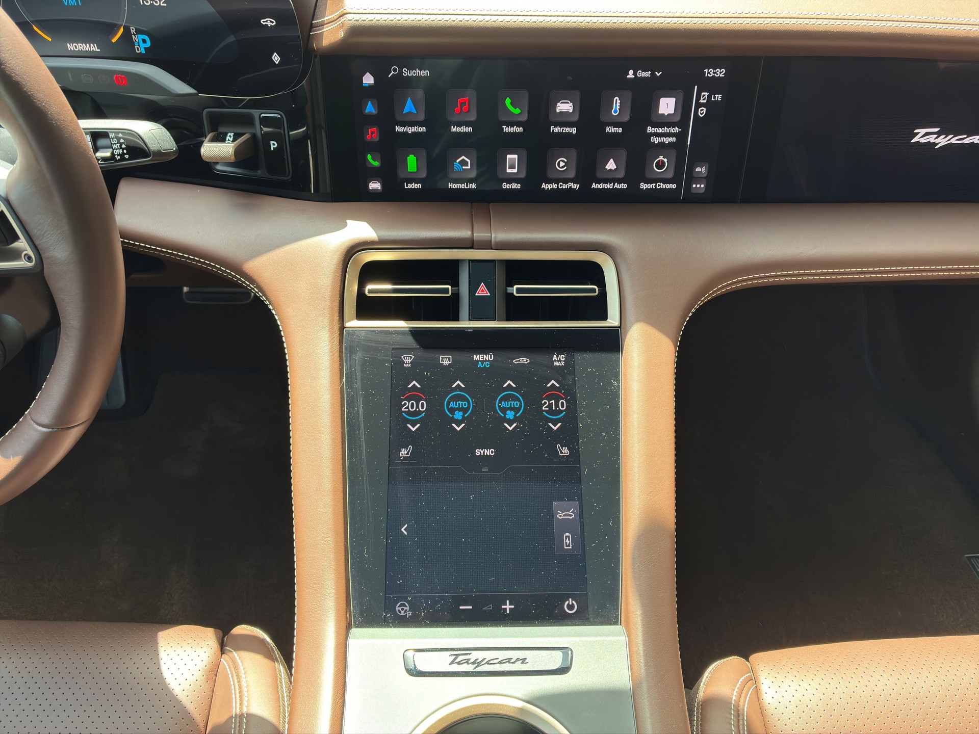 PORSCHE Taycan Turbo S-image-14