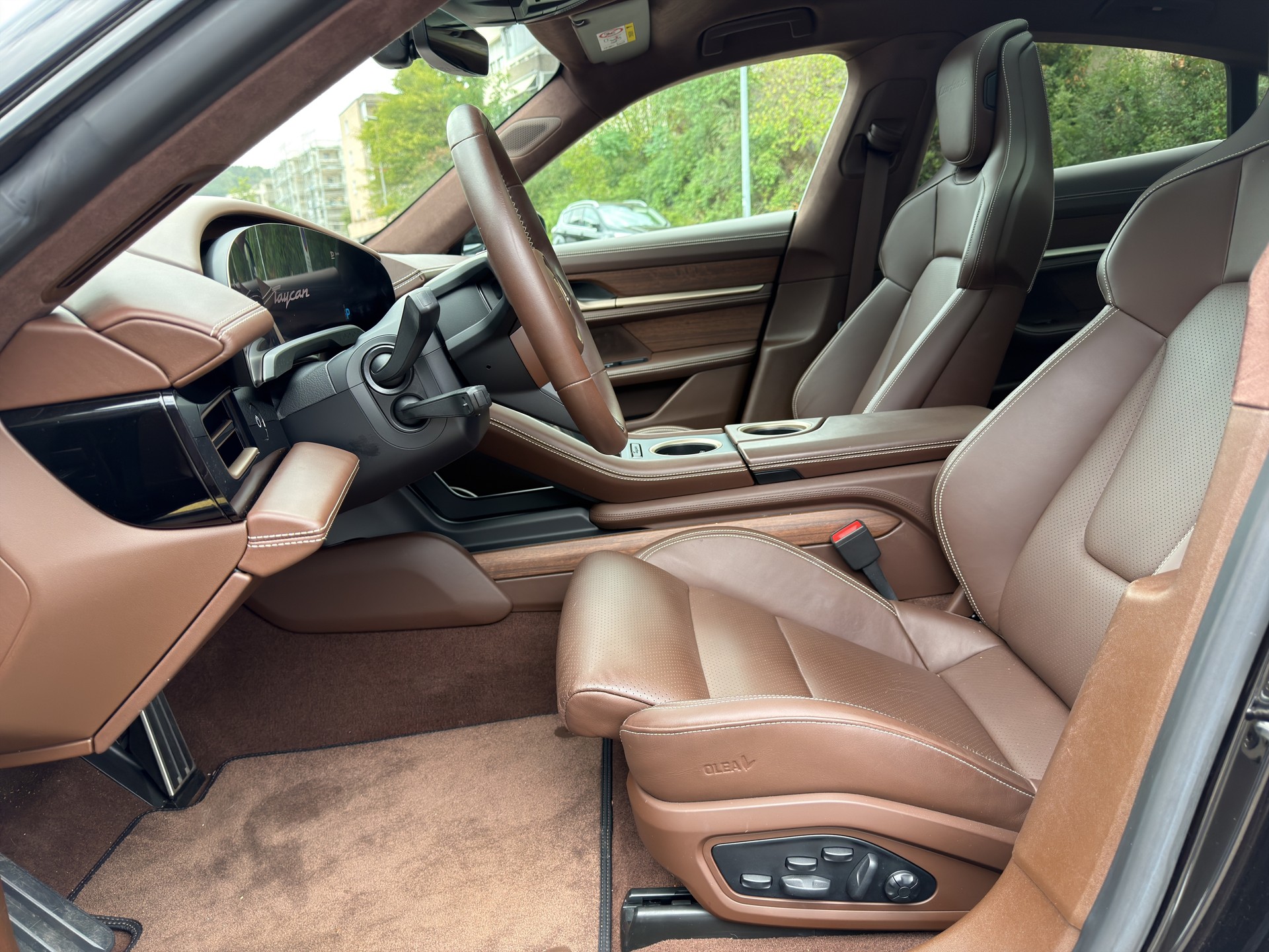 PORSCHE Taycan Turbo S-image-26