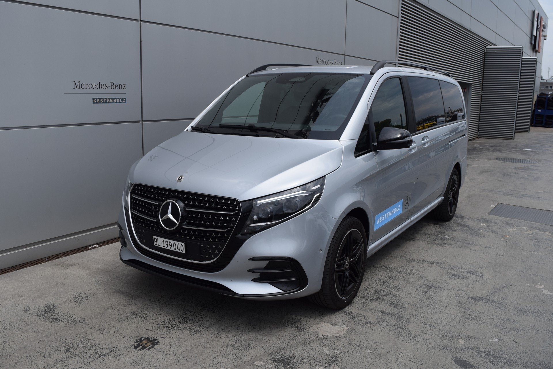 MERCEDES-BENZ V 300 d lang Swiss Edition 9G-Tronic