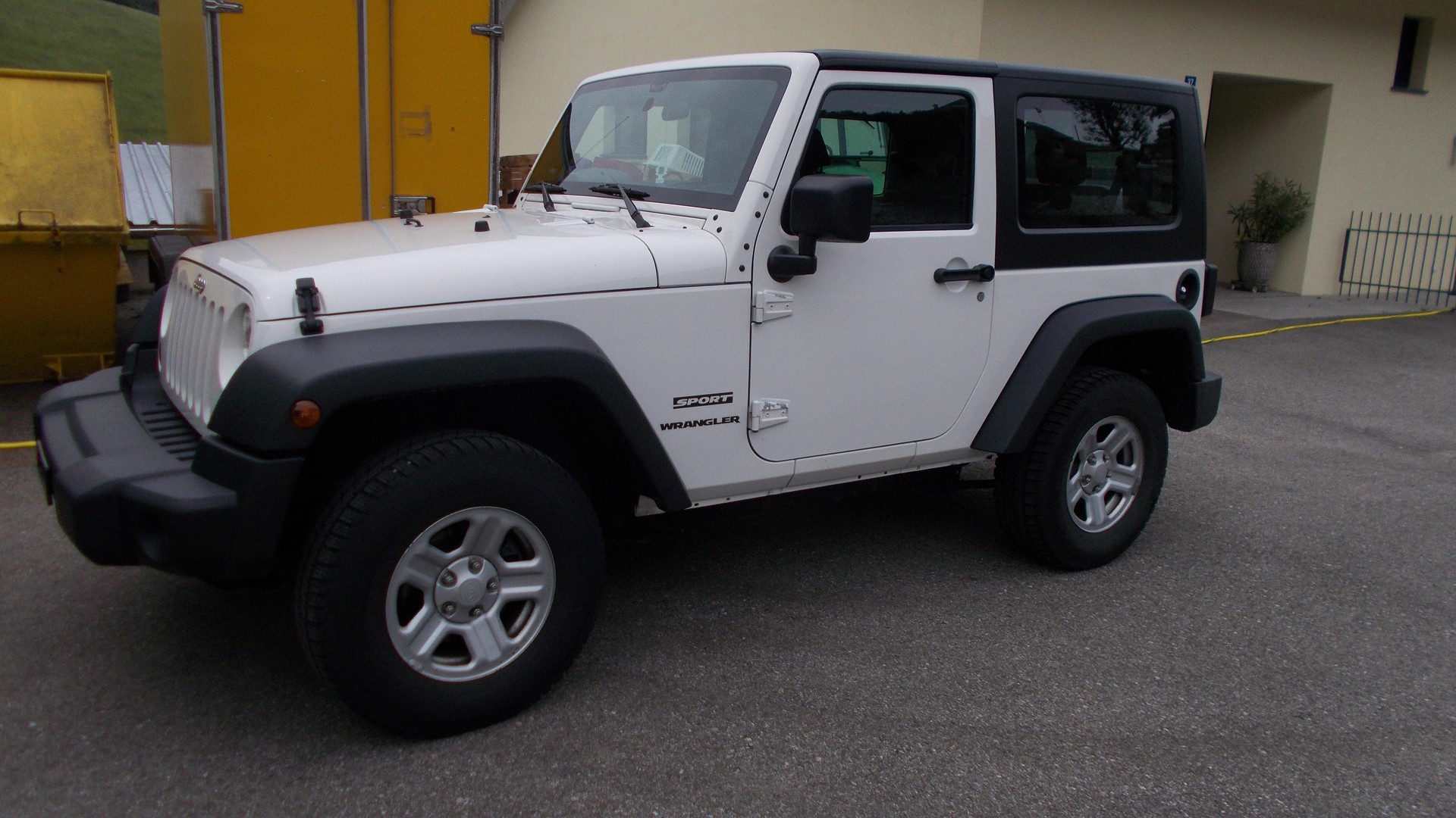 JEEP Wrangler 2.8CRD Unlimited Sport Automatic-image-2