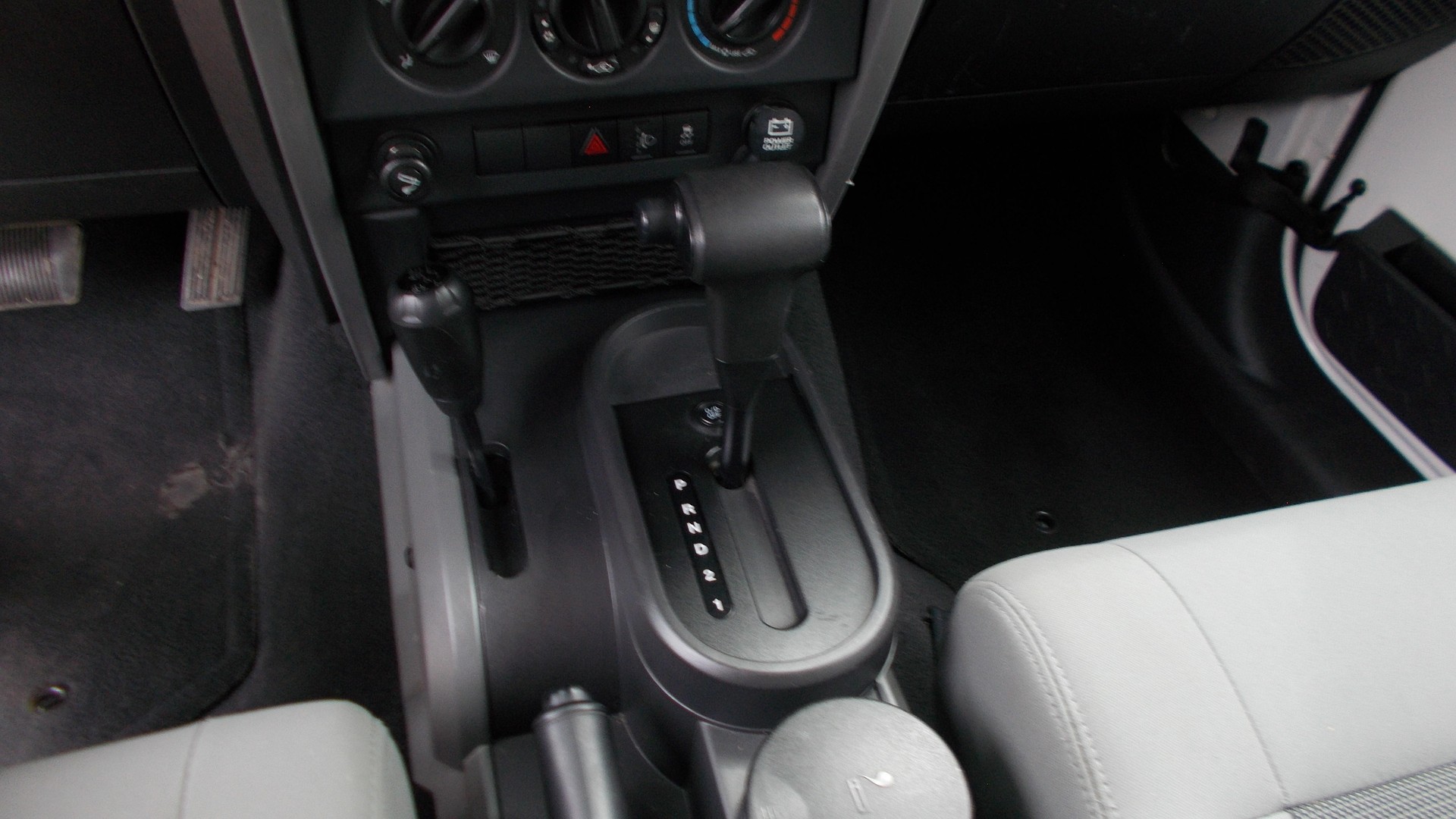 JEEP Wrangler 2.8CRD Unlimited Sport Automatic-image-8