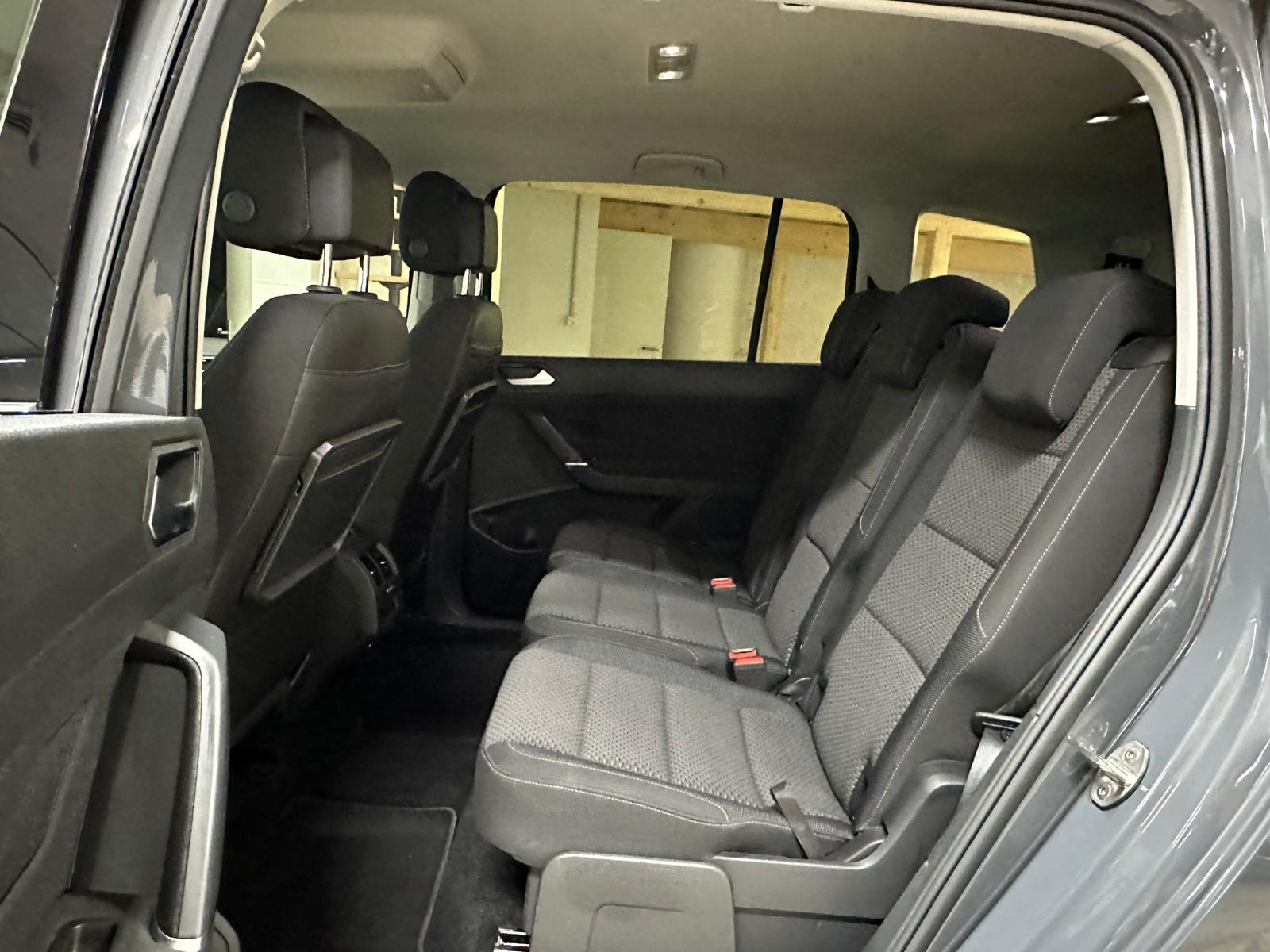 VW Touran 2.0 TDI BlueMotion Technology Comfortline DSG-image-8