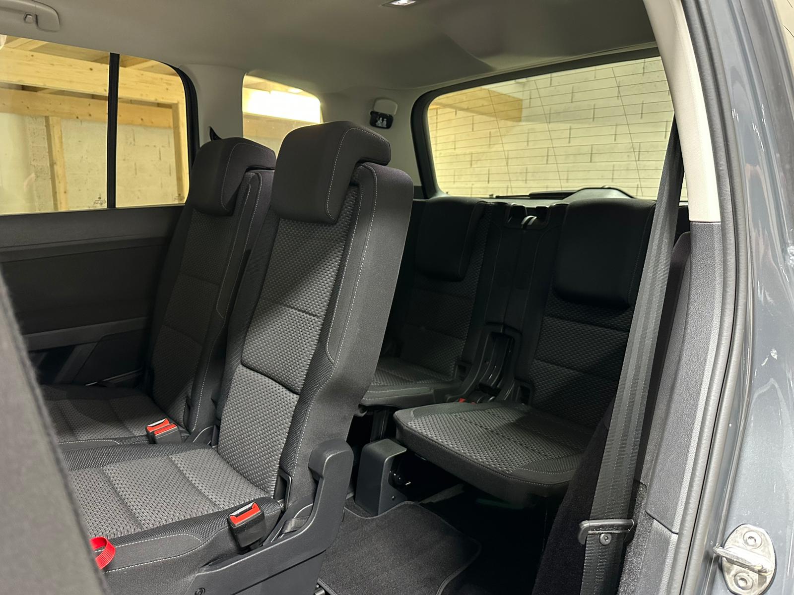 VW Touran 2.0 TDI BlueMotion Technology Comfortline DSG-image-9