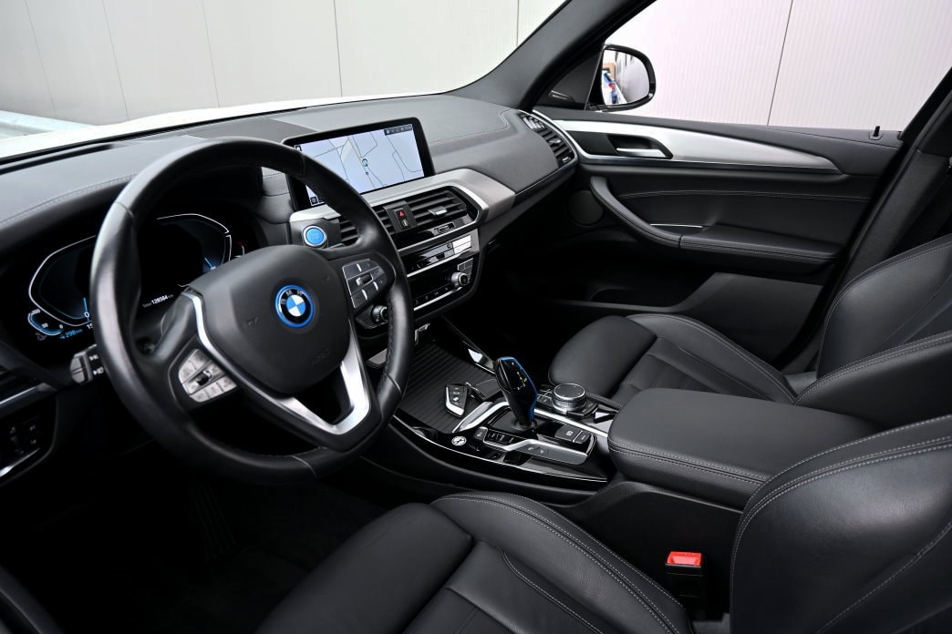 BMW iX3 Impressive-image-8
