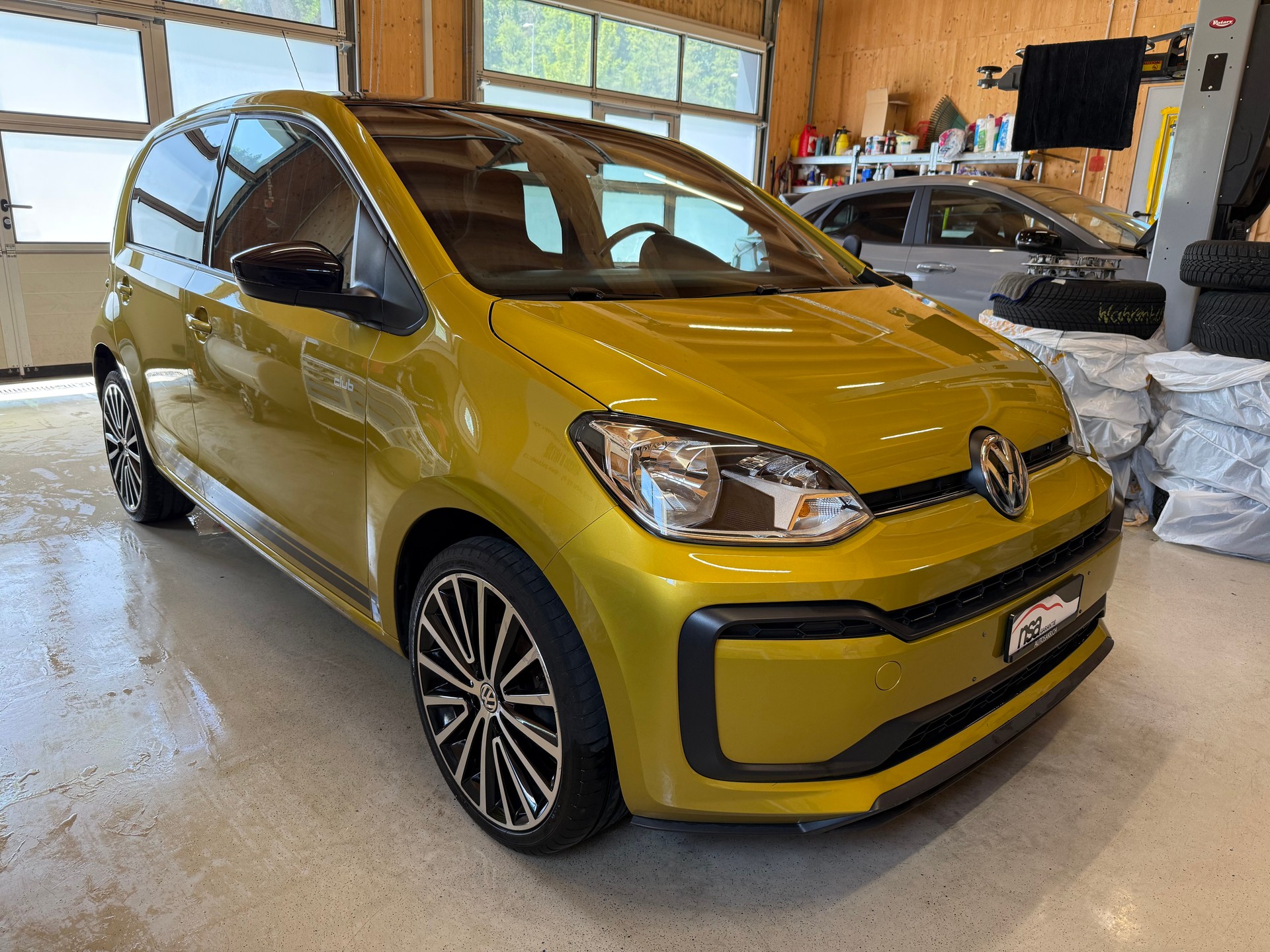 VW Up 1.0 TSI BMT move up-image-2