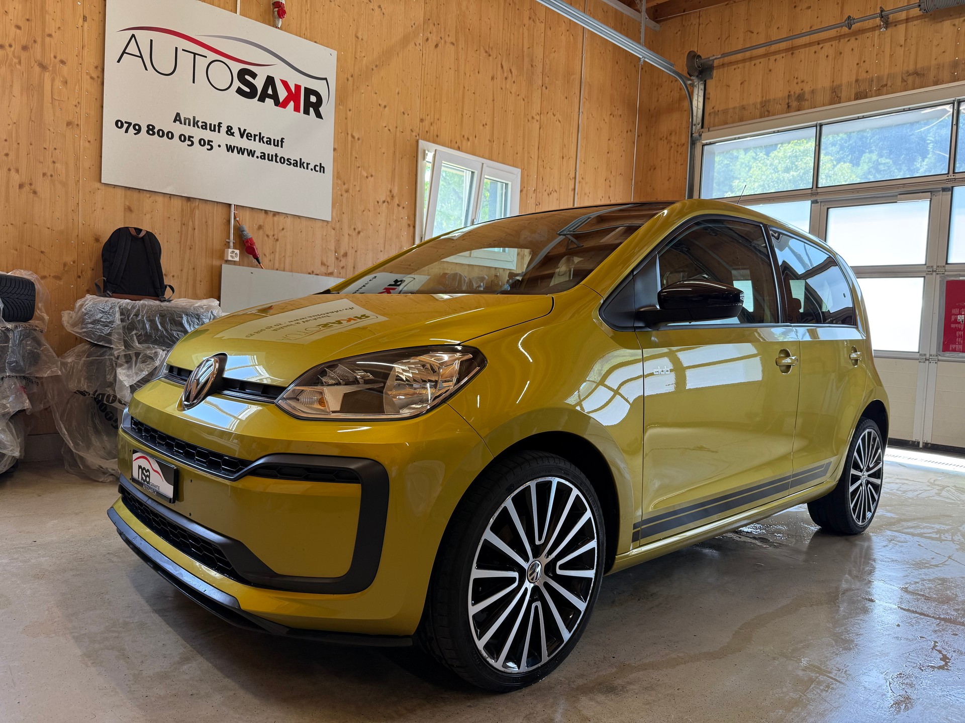 VW Up 1.0 TSI BMT move up-image-0