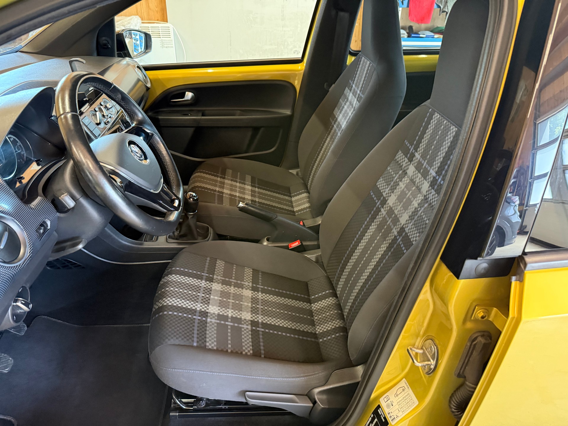 VW Up 1.0 TSI BMT move up-image-4