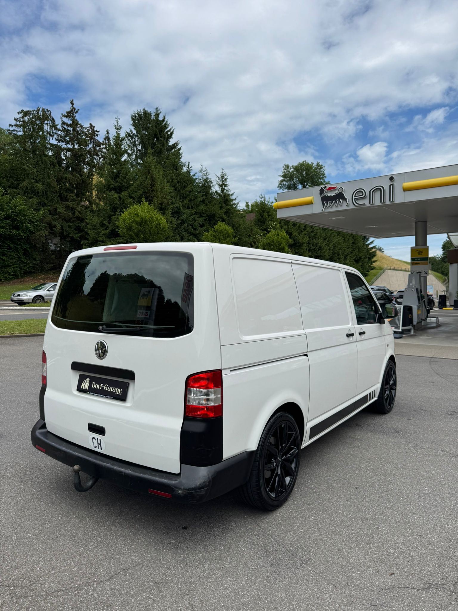 VW T5 2.0 TDI Camper-image-6