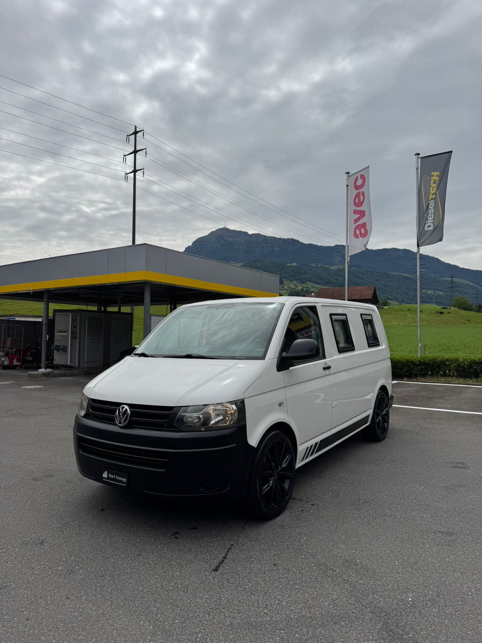 VW T5 2.0 TDI Camper-image-2