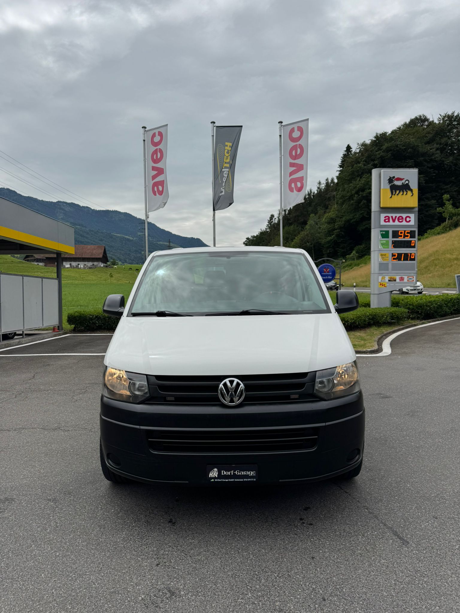 VW T5 2.0 TDI Camper-image-1