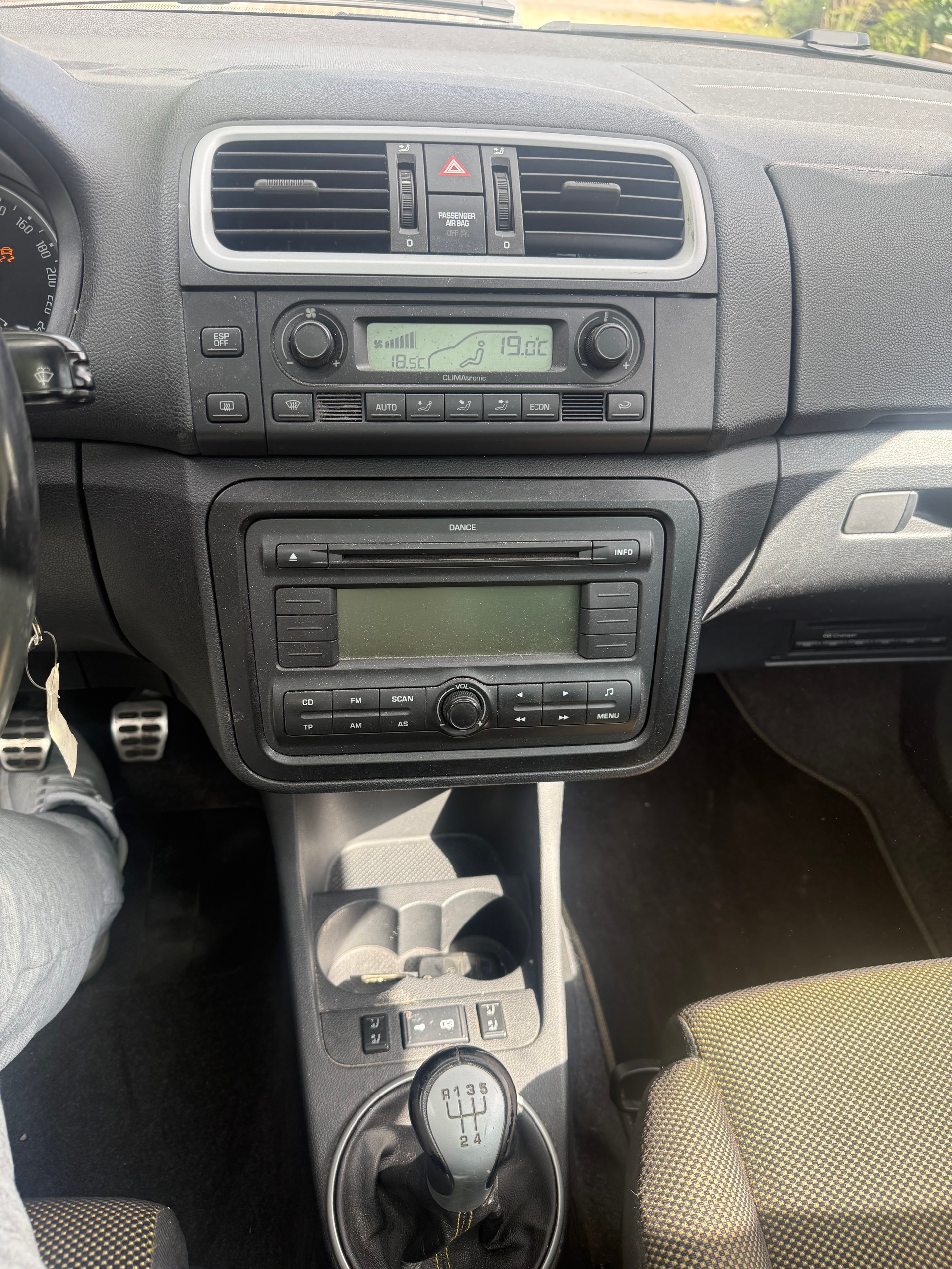 SKODA Roomster 1.9 TDI Style-image-4