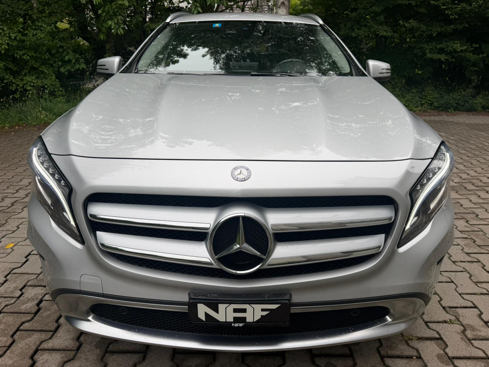 MERCEDES-BENZ GLA 220 d Urban 4Matic 7G-DCT-image-7