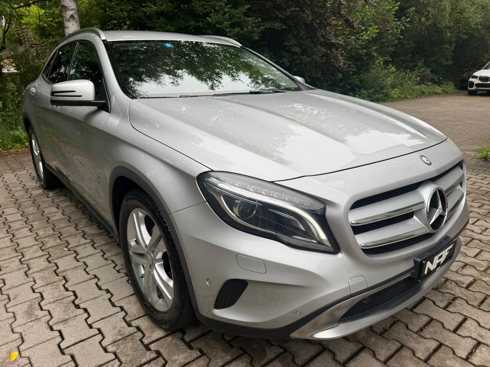MERCEDES-BENZ GLA 220 d Urban 4Matic 7G-DCT-image-6
