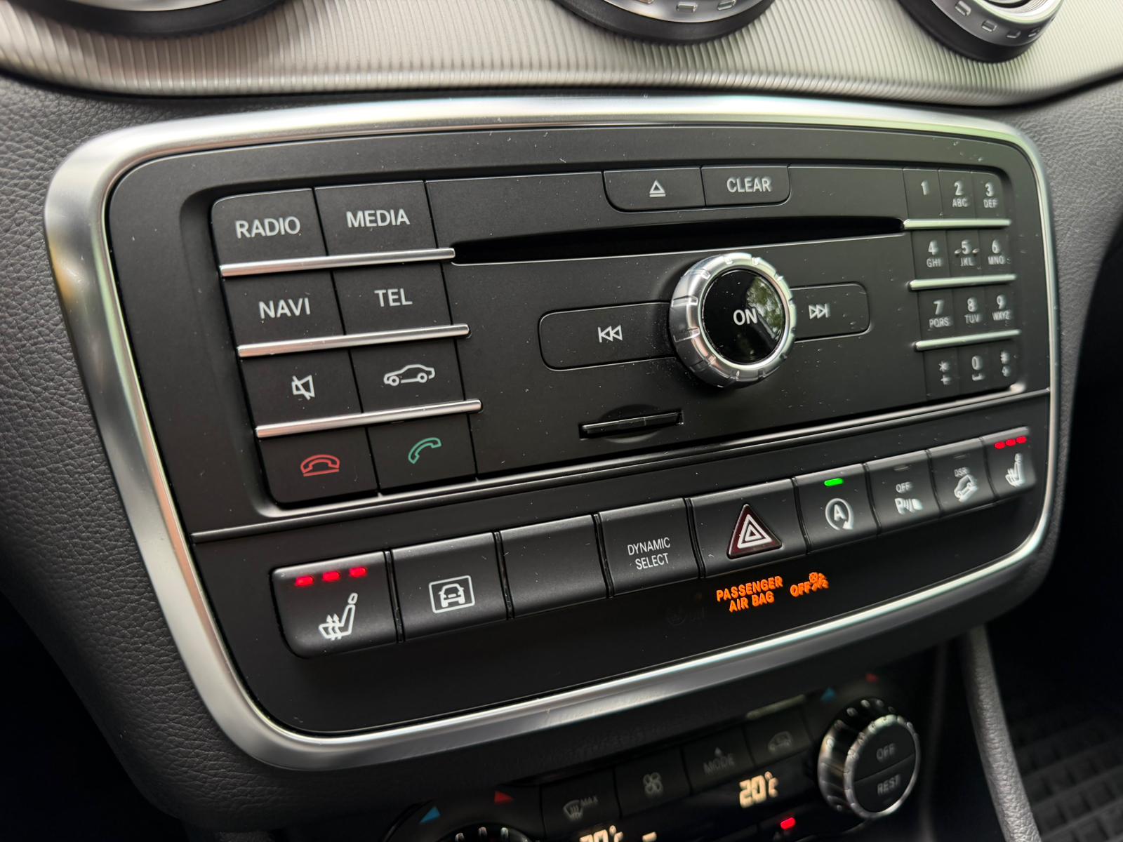 MERCEDES-BENZ GLA 220 d Urban 4Matic 7G-DCT-image-21