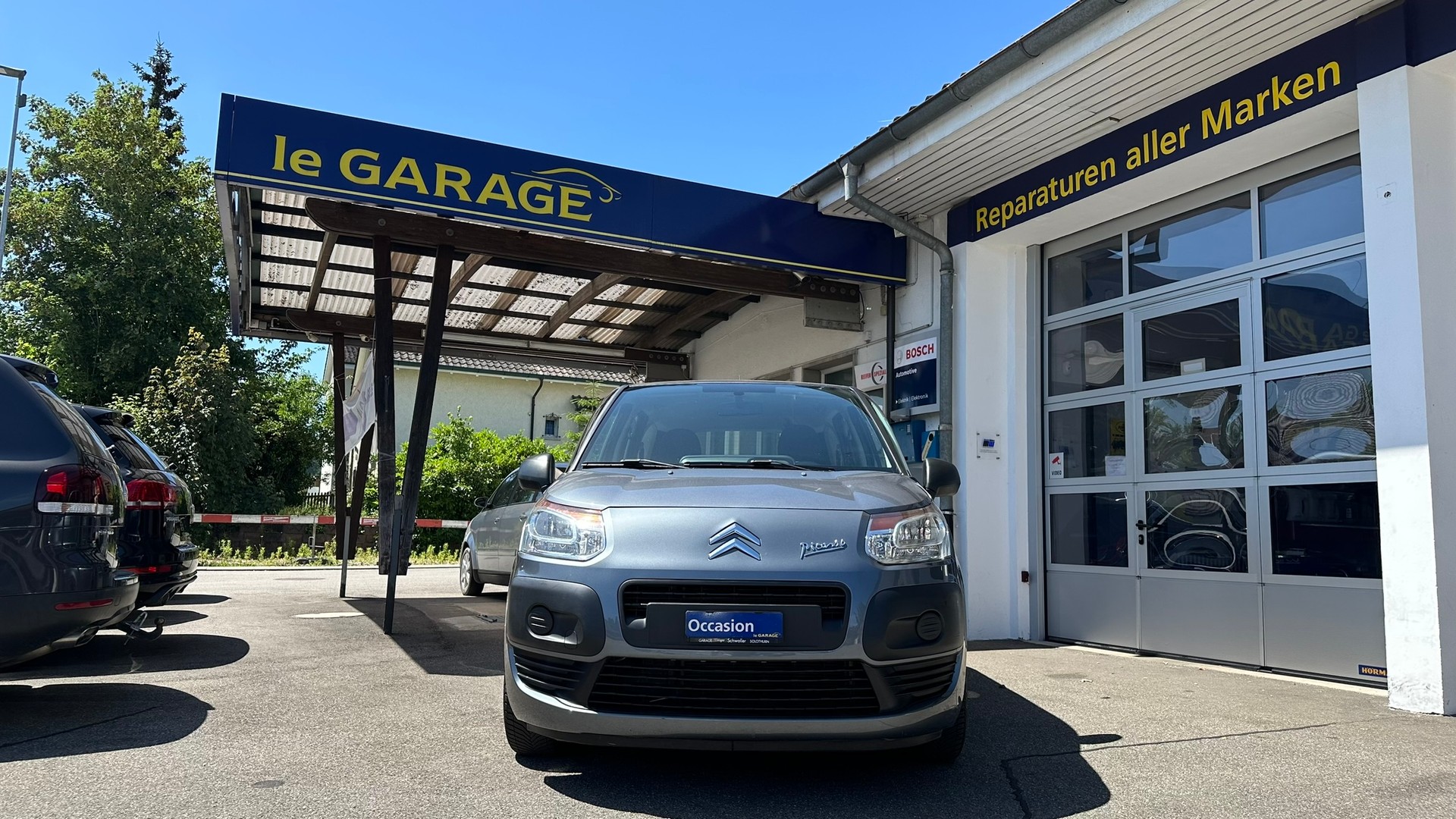 CITROEN C3 Picasso 1.4i 16V Attraction-image-0