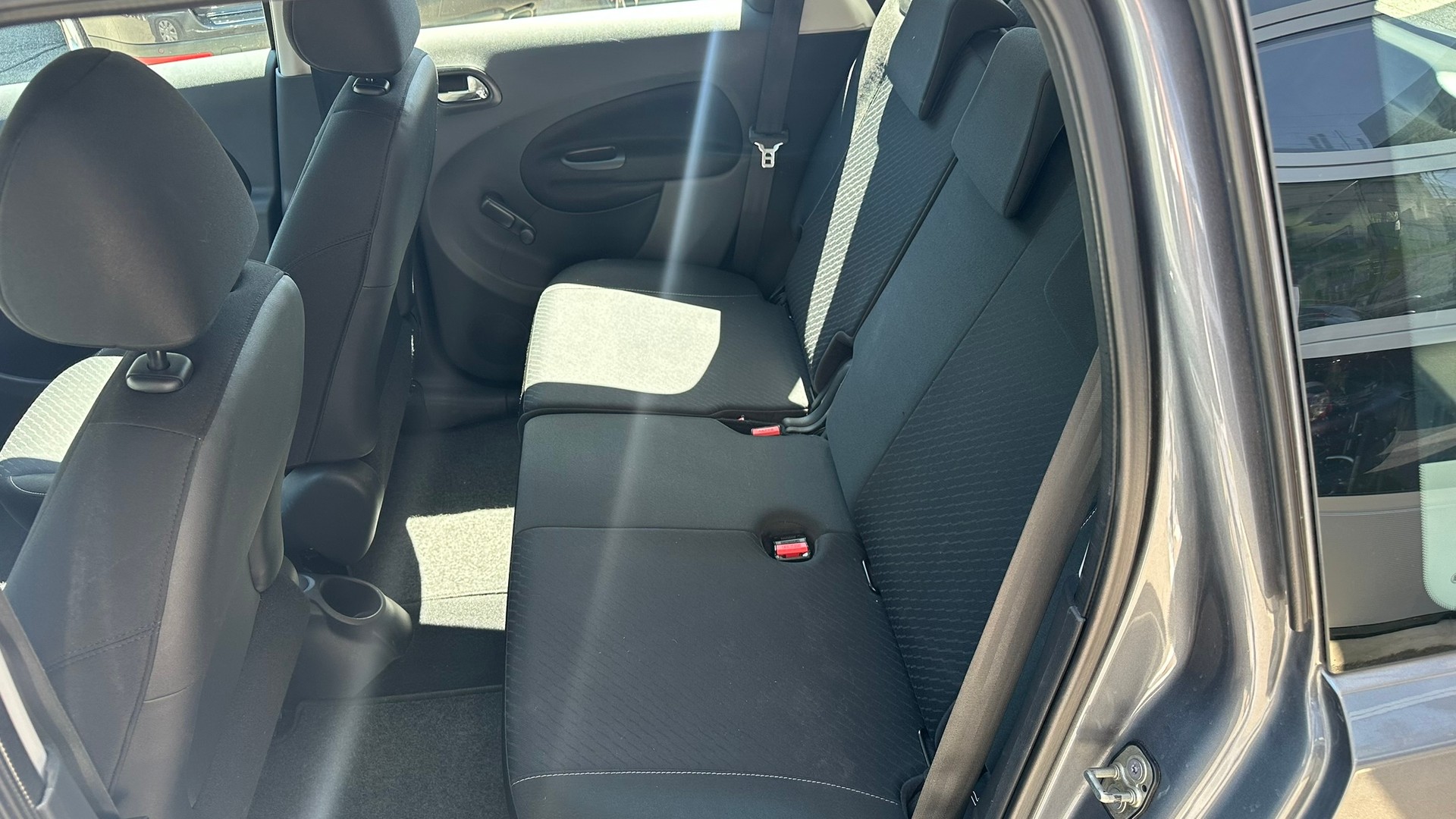 CITROEN C3 Picasso 1.4i 16V Attraction-image-8