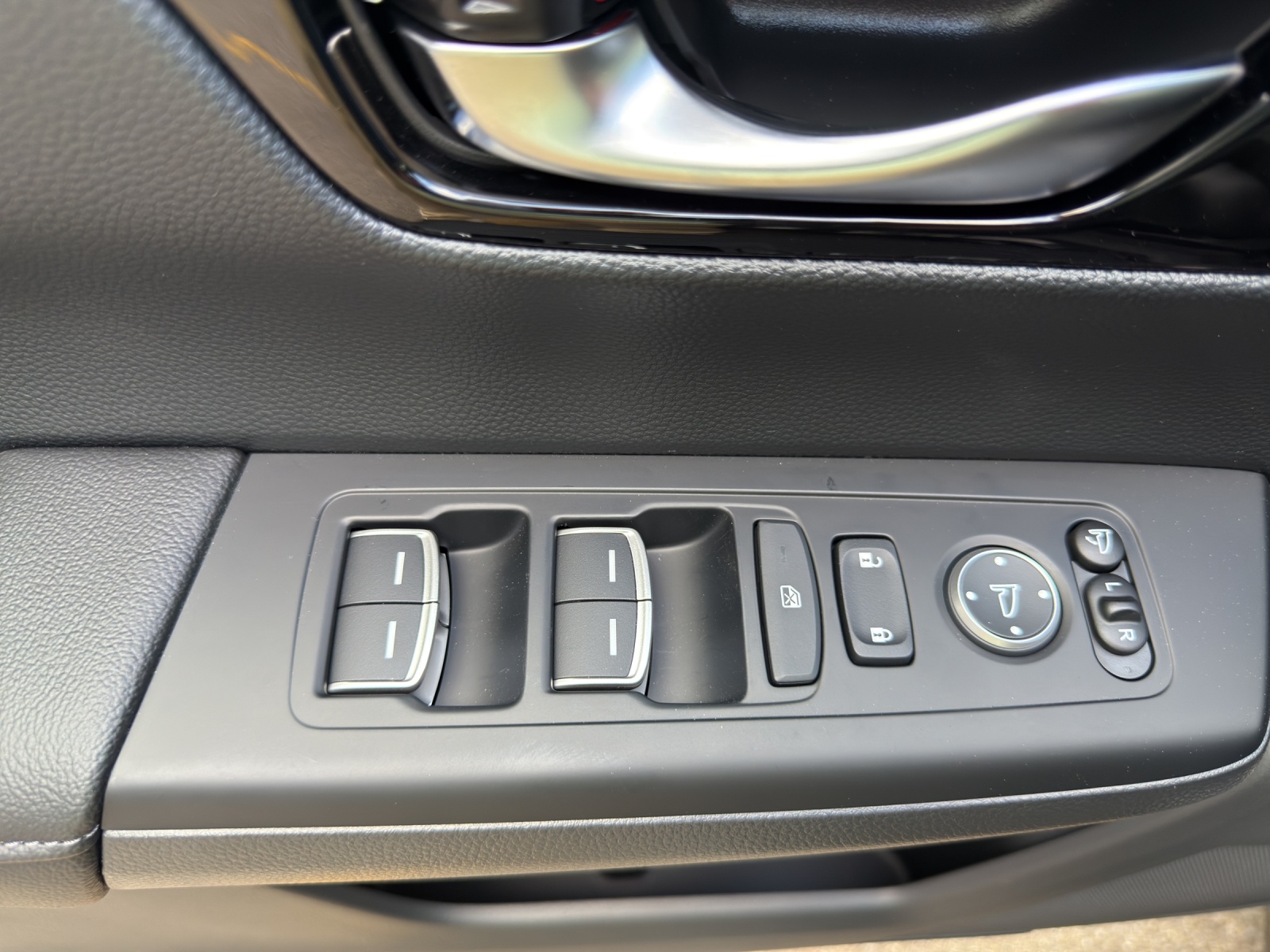 HONDA CR-V 2.0 i-MMD Advance 4WD, Leasing Aktion 1.9%, inkl. GRATIS Winterräder in Wert von 2200.--image-18