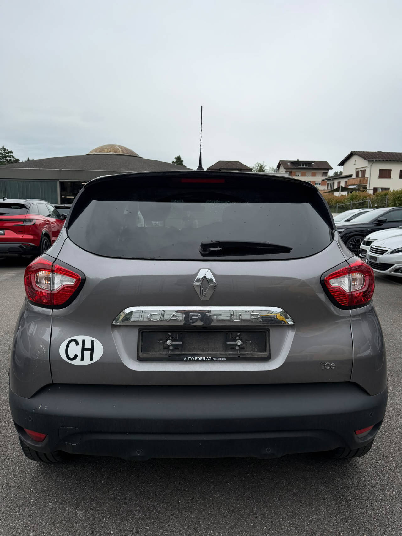 RENAULT Captur 1.2 TCe Dynamique EDC-image-6