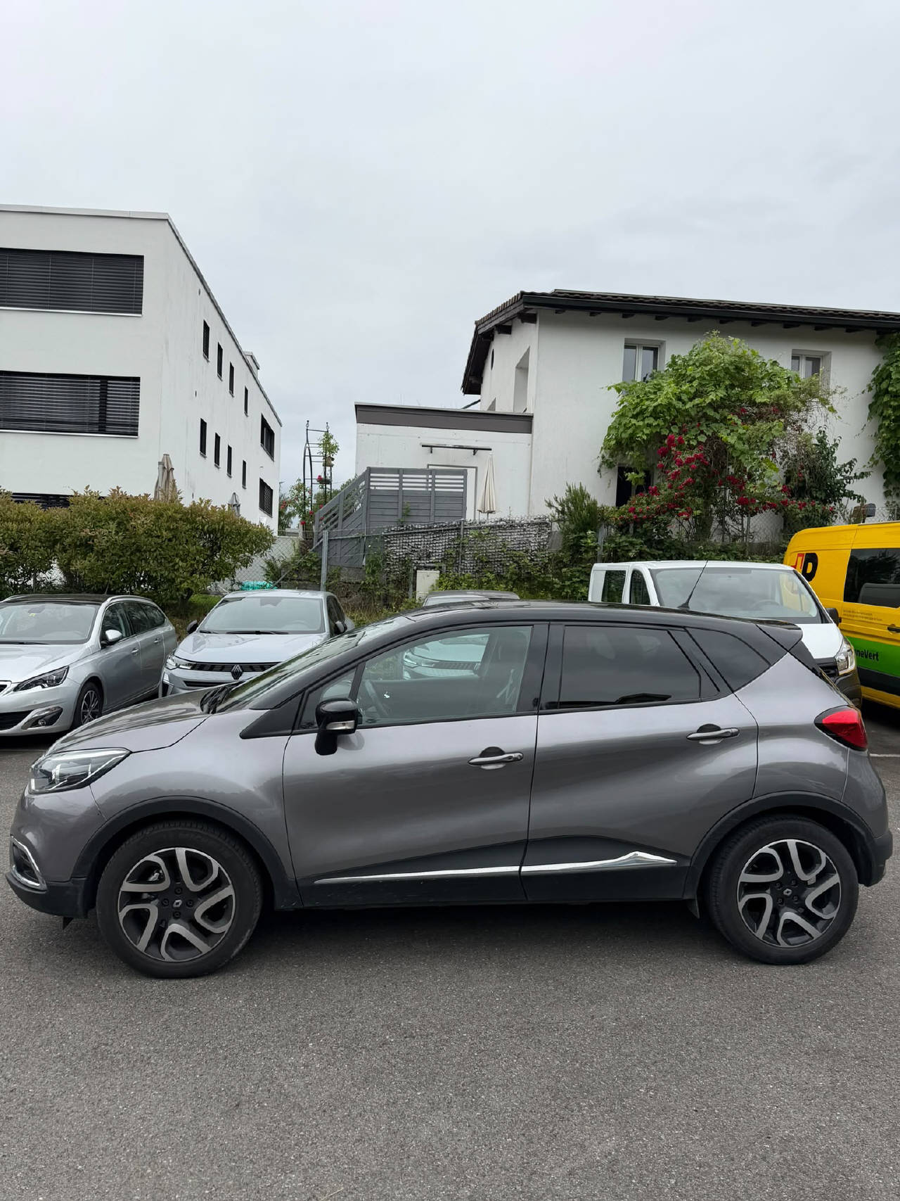 RENAULT Captur 1.2 TCe Dynamique EDC-image-3