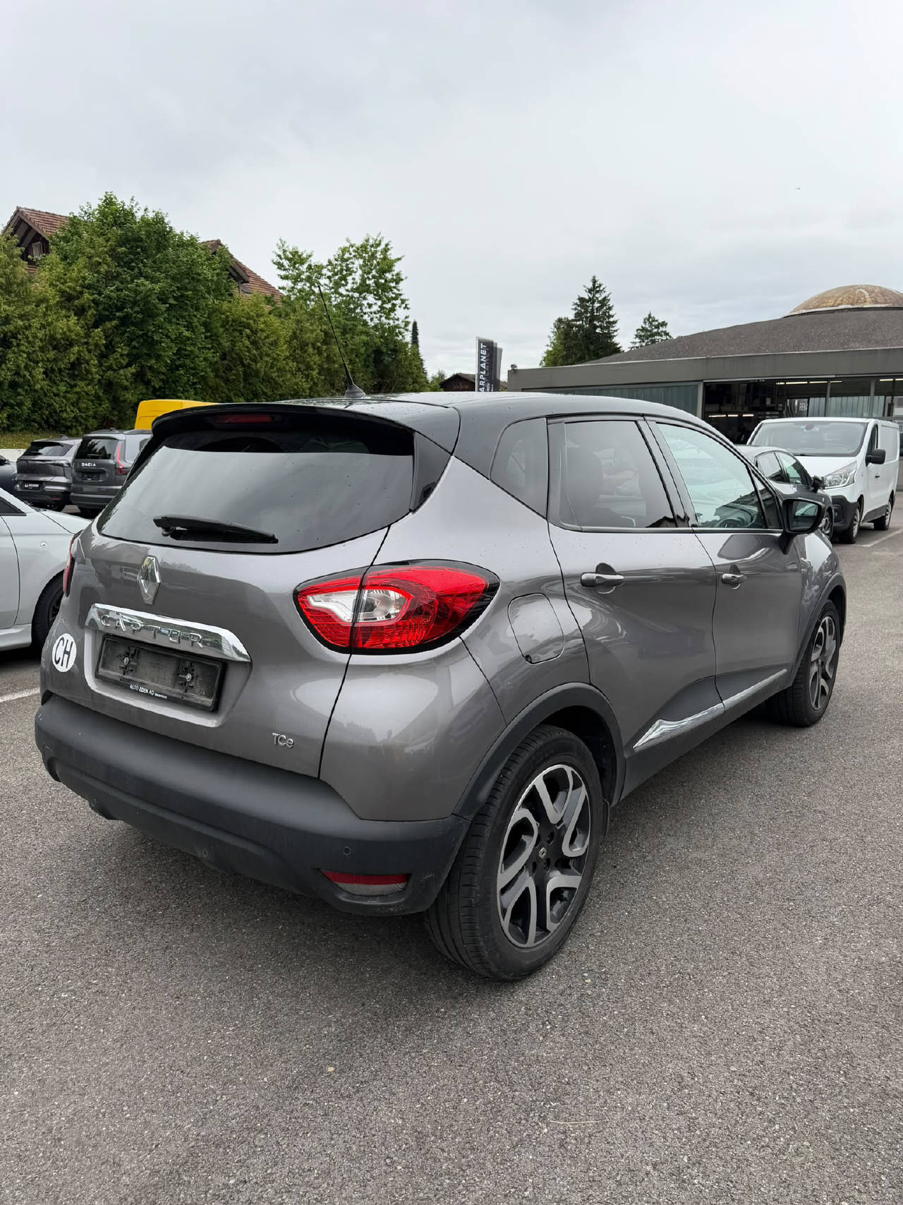 RENAULT Captur 1.2 TCe Dynamique EDC-image-5