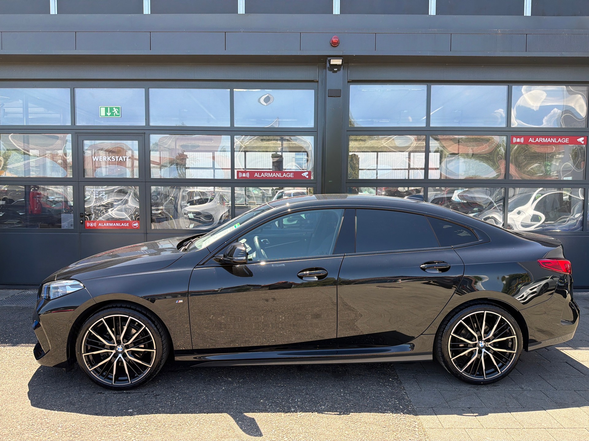 BMW 218i Gran Coupé M Sport Steptronic-image-2