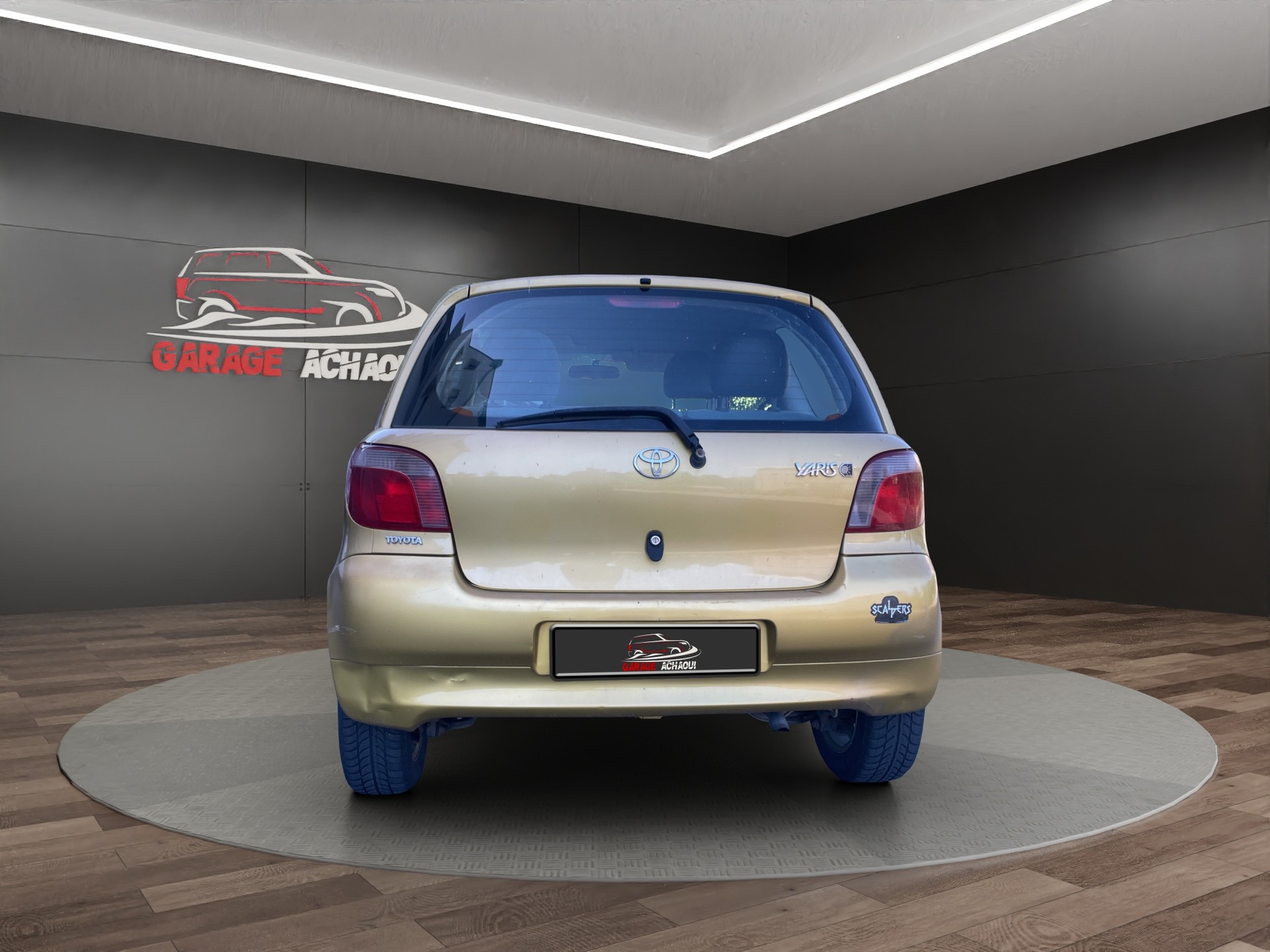 TOYOTA Yaris 1.0 Linea Sol-image-4