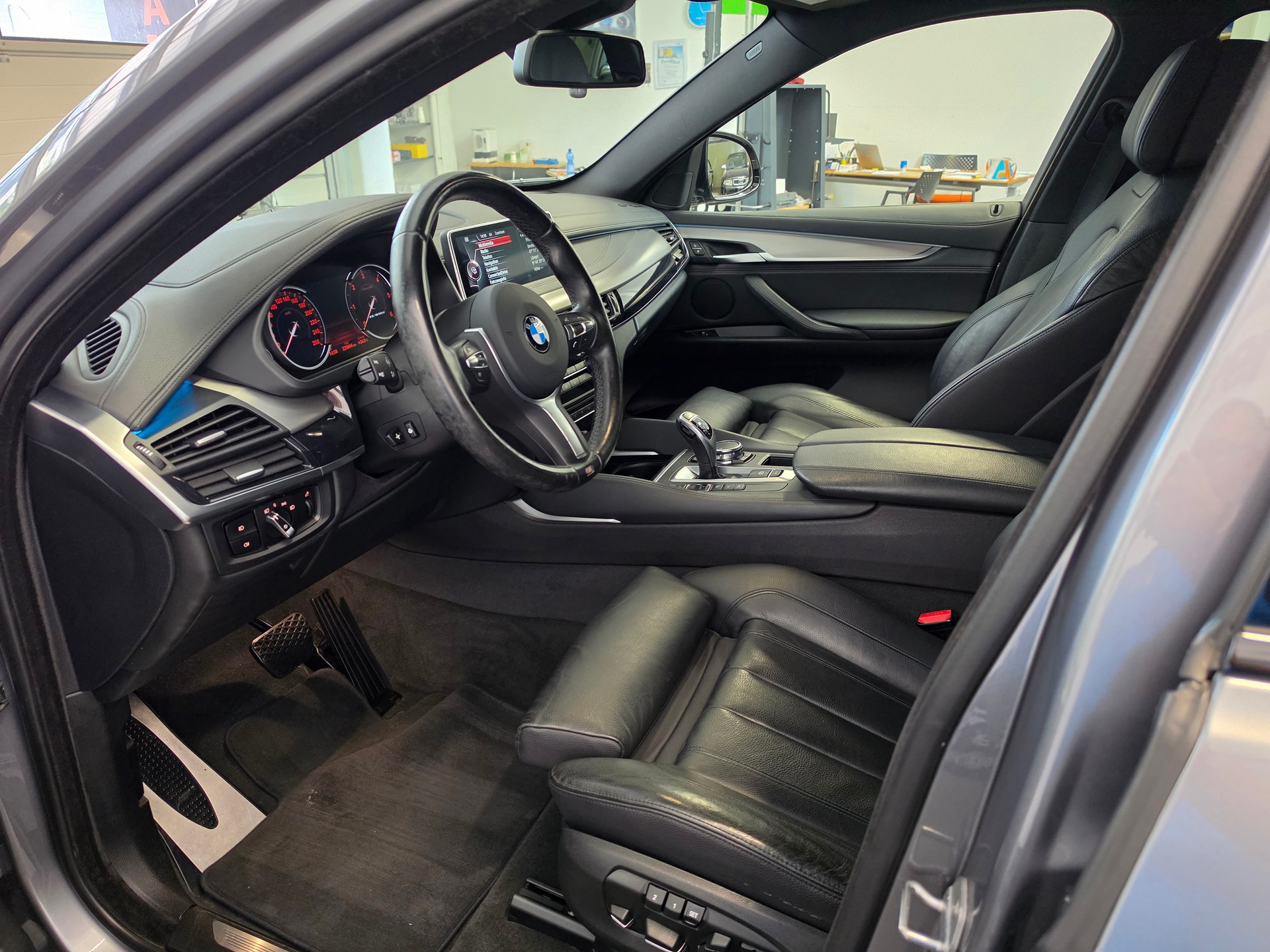 BMW X6 M50d Steptronic-image-3