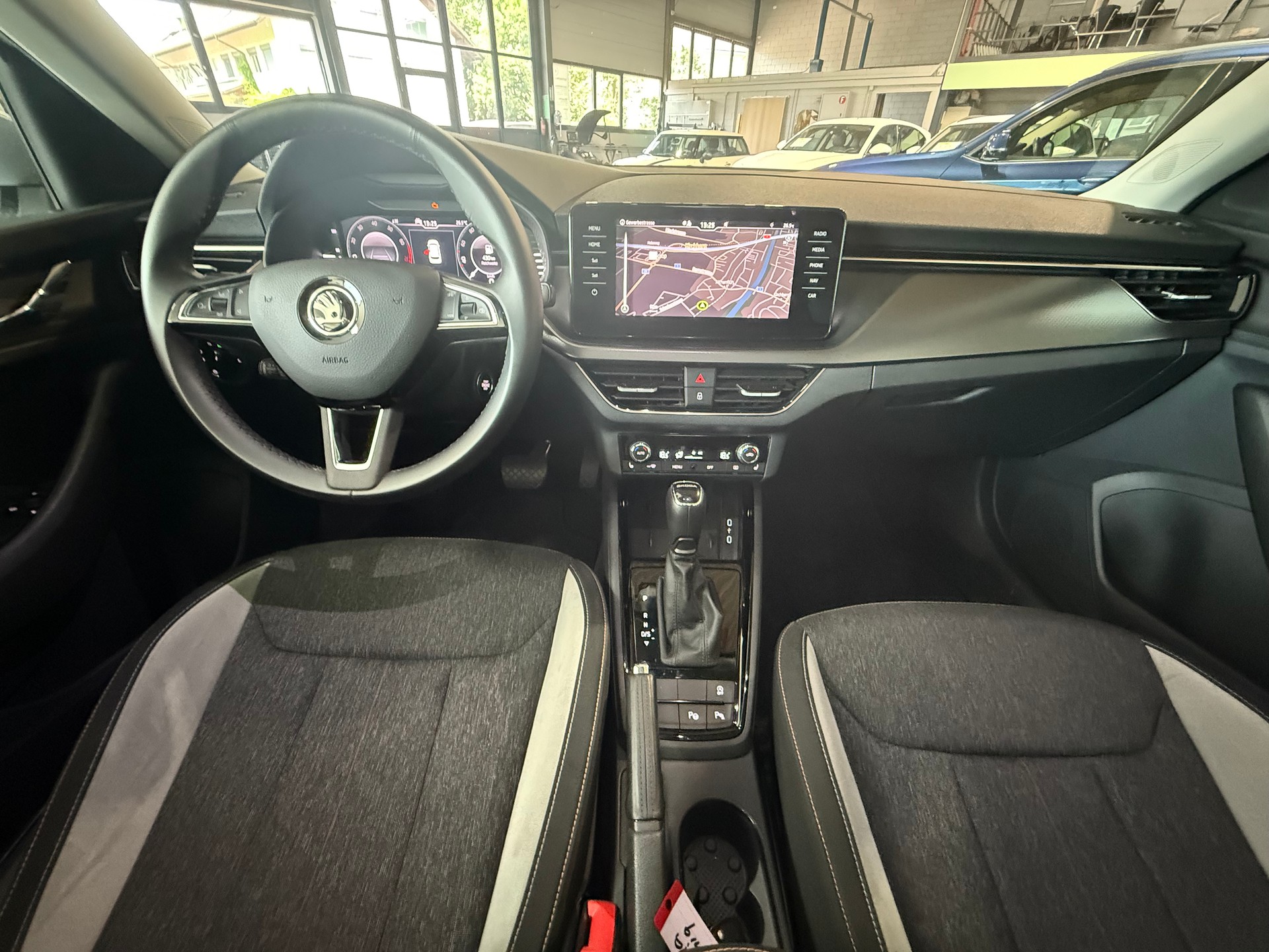 SKODA Kamiq 1.5 TSI ACT Style DSG-image-7