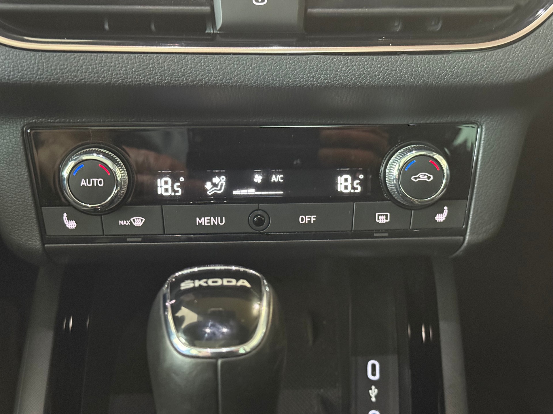 SKODA Kamiq 1.5 TSI ACT Style DSG-image-9