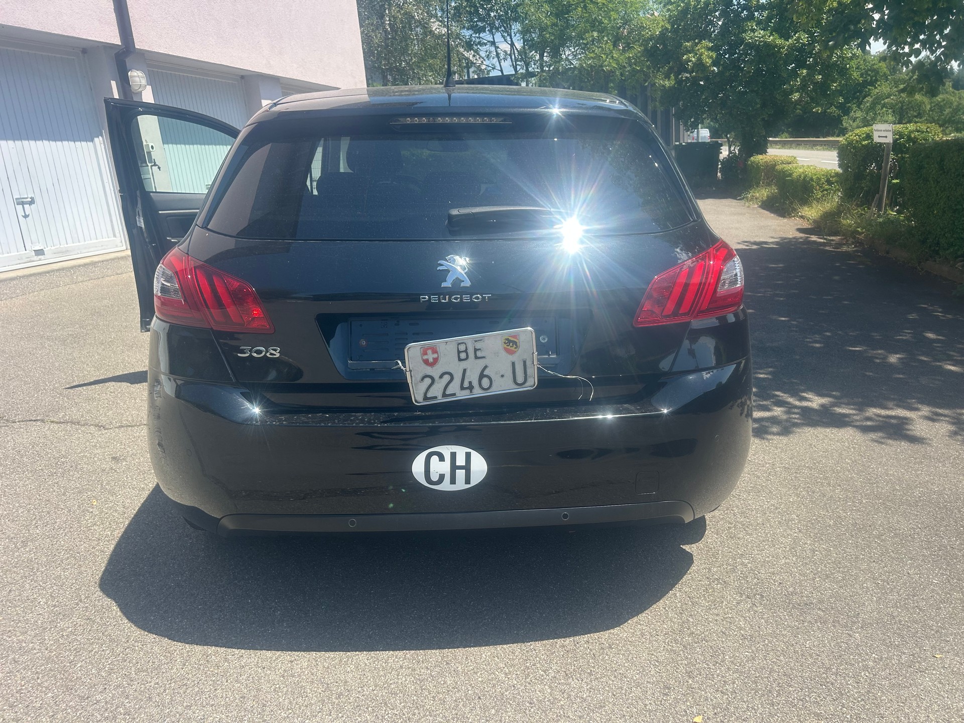 PEUGEOT 308 1.2 THP Féline Automatic-image-3