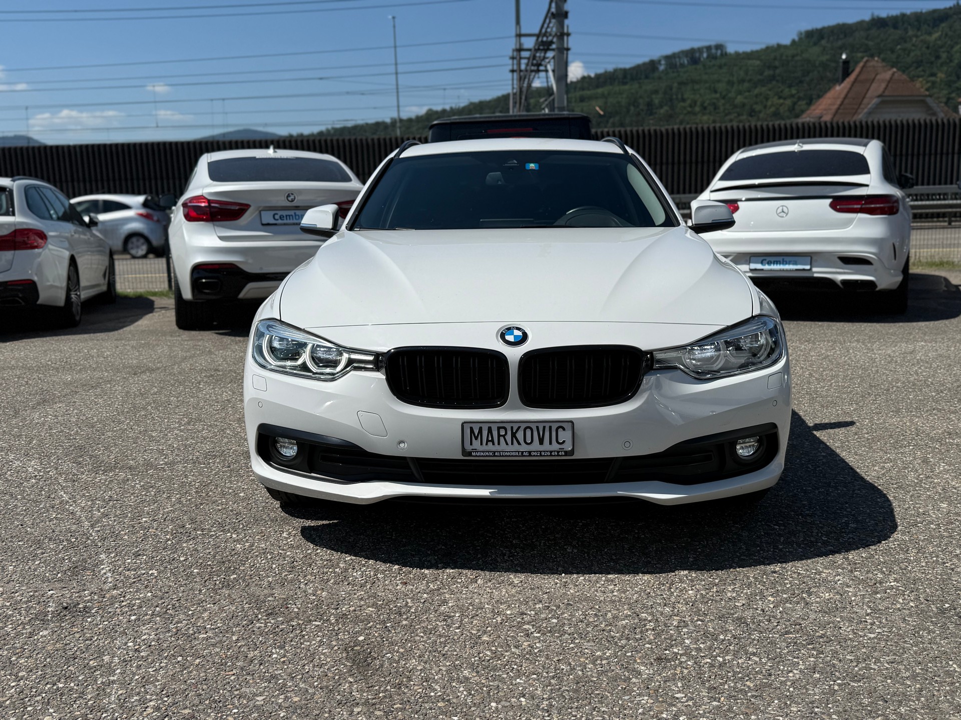 BMW 320d xDrive Touring Edition Sport Line Steptronic-image-1