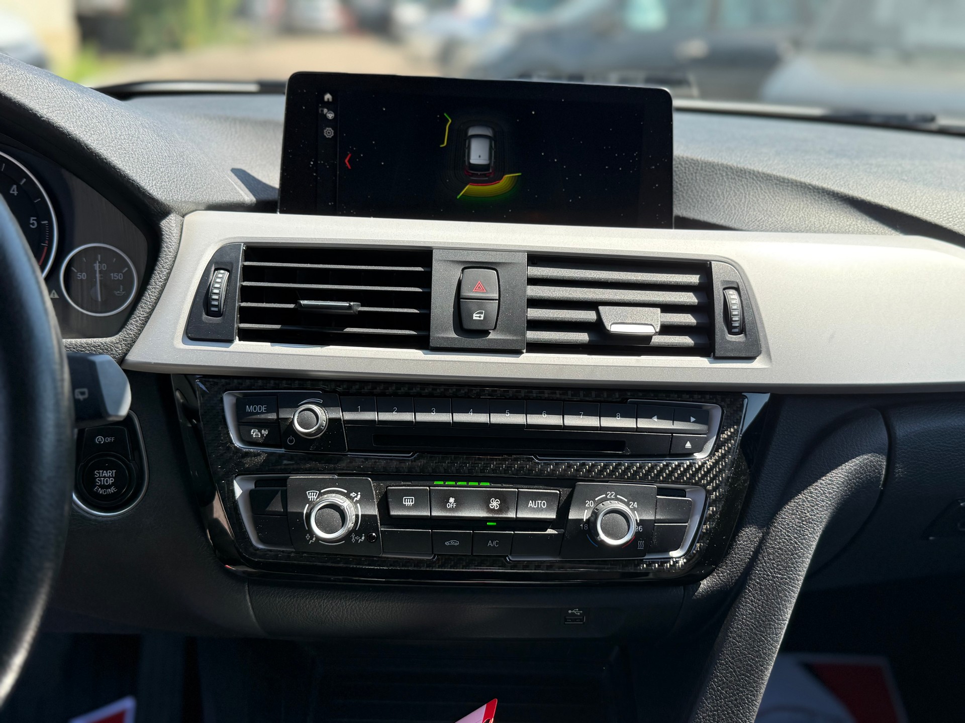 BMW 320d xDrive Touring Edition Sport Line Steptronic-image-10
