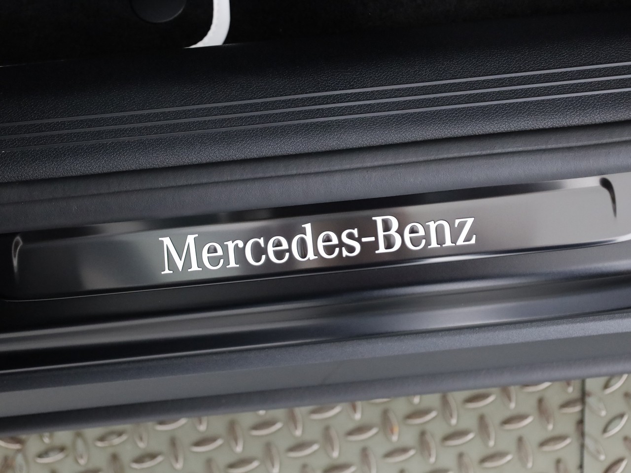 MERCEDES-BENZ GLB 220 4Matic 8G-Tronic-image-21