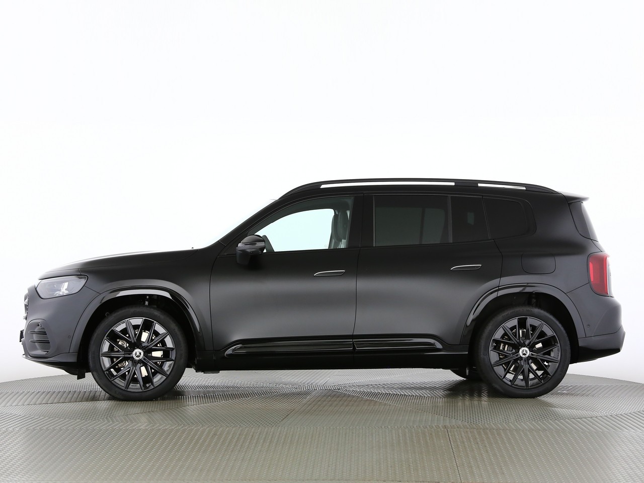 MERCEDES-BENZ GLB 220 4Matic 8G-Tronic-image-2