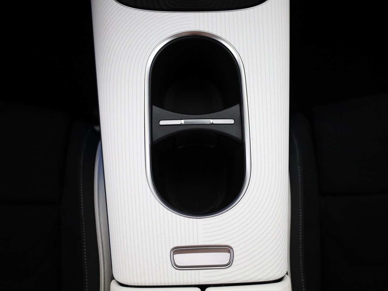 MERCEDES-BENZ GLB 220 4Matic 8G-Tronic-image-14