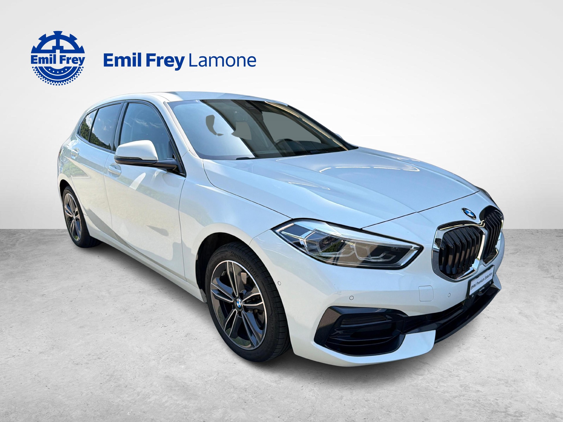 BMW 118i-image-7
