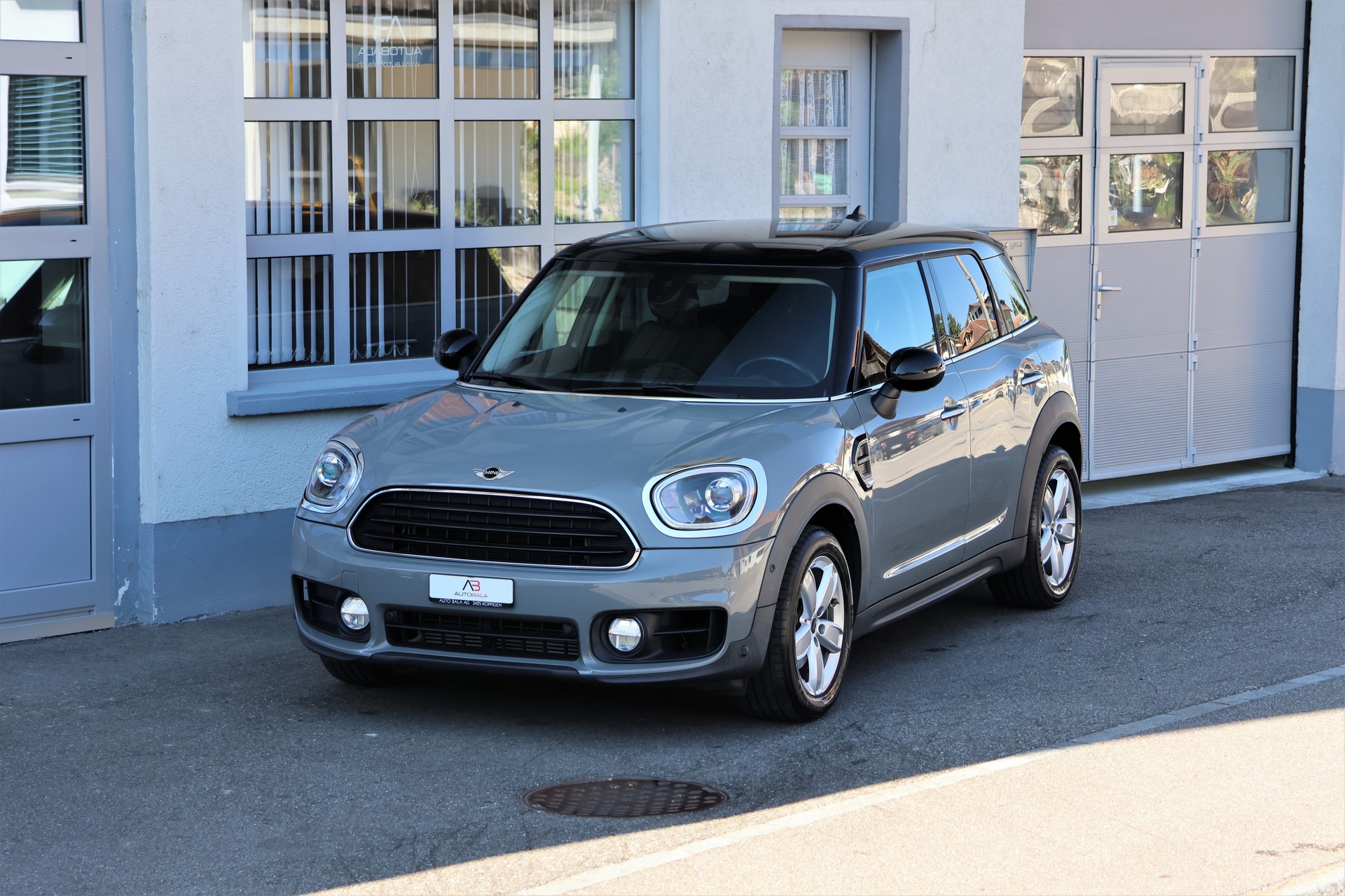 MINI Countryman Cooper FWD Steptronic-image-0