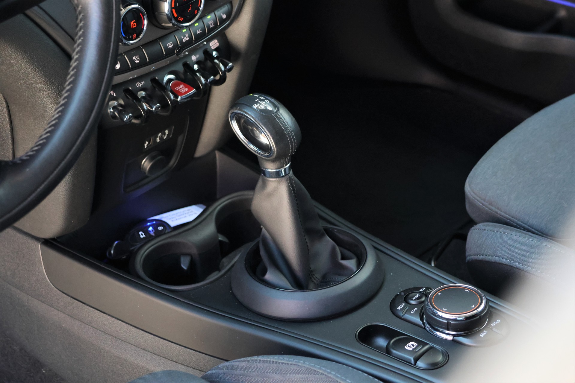 MINI Countryman Cooper FWD Steptronic-image-10