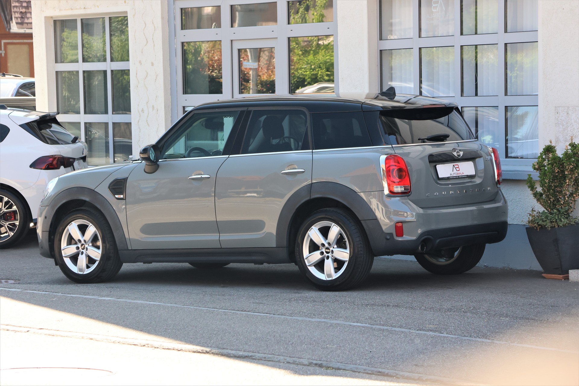 MINI Countryman Cooper FWD Steptronic-image-4